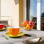 Apartmán T3 A 300m De La Plage, Balcons, Parking, Proche Commerces, Narbonne-plage - Fr-1-409-169 Narbonne