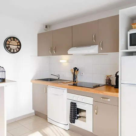 T3 à 300m De La Plage, Balcons, Parking, Proche Commerces, Narbonne-plage - Fr-1-409-169 Narbona