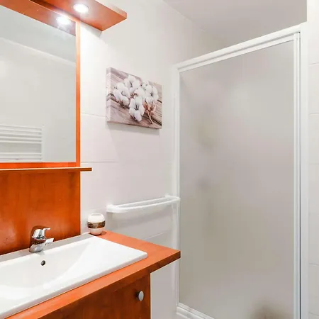T3 A 300m De La Plage, Balcons, Parking, Proche Commerces, Narbonne-plage - Fr-1-409-169 Apartment *