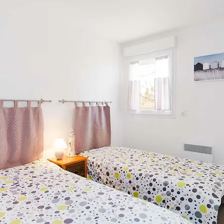 T3 A 300m De La Plage, Balcons, Parking, Proche Commerces, Narbonne-plage - Fr-1-409-169 * נרבון