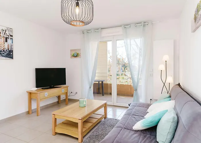 Daire T3 A 300m De La Plage, Balcons, Parking, Proche Commerces, Narbonne-plage - Fr-1-409-169 *